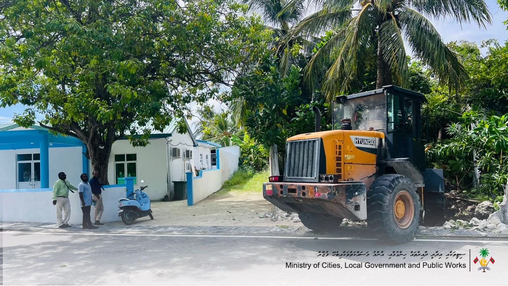 photo for ކޮމިޔުނިޓީ ސެންޓަރެއް އެޅުމަށް ޓަކައި ސާފުކުރުމަށް ކުރެވުނު މަސައްކަތުގެ ތެރެއިން. 